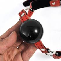 BAILLON BOULE NOIRE - CUIR ROUGE ET NOIR