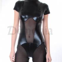 CATWOMAN IN WETLOOK AND VEIL