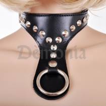 COLLIER CUIR AVEC CLOUS