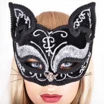 MASQUE CHAT