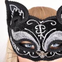 MASQUE CHAT