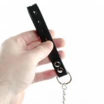 METAL LEASH WITH SILICONE HANDLE