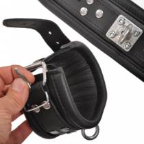 BLACK LEATHER HANDCUFFS + METAL RING 360