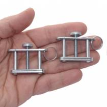 VIS-A-VIS BREAST CLAMPS