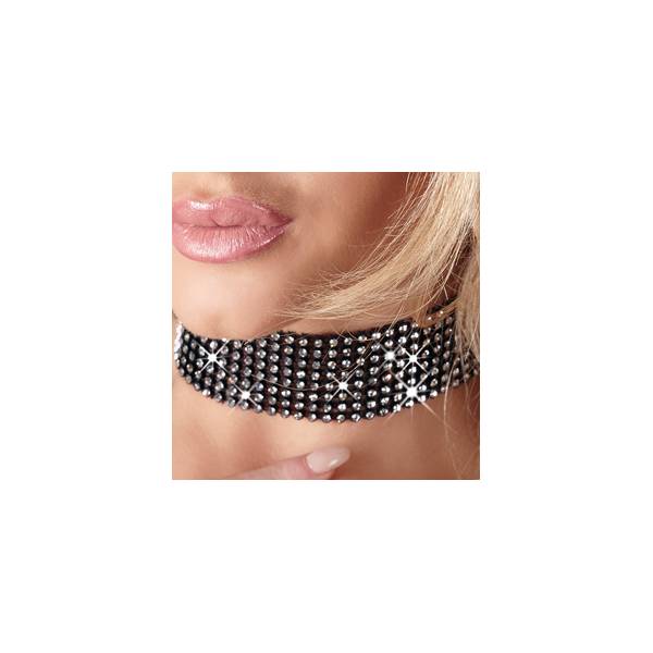 HALSBAND MIT STRASSSTEINEN