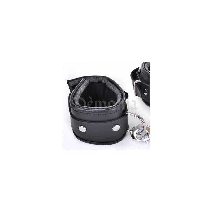 ESPOSAS DE CUERO + DOBLE MOSQUETÓN