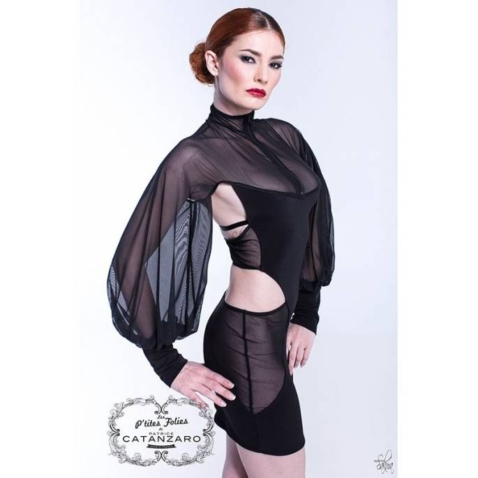 LACKKLEID UND RÜCKENFREIER SCHLEIER ZOLDA