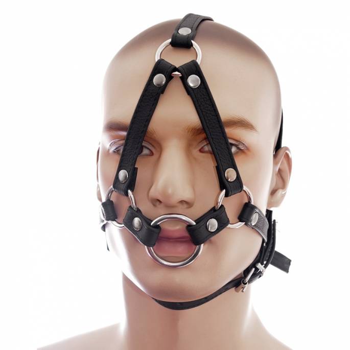 KOPFGESCHIRR AUS SCHWARZEM LEDER + RING