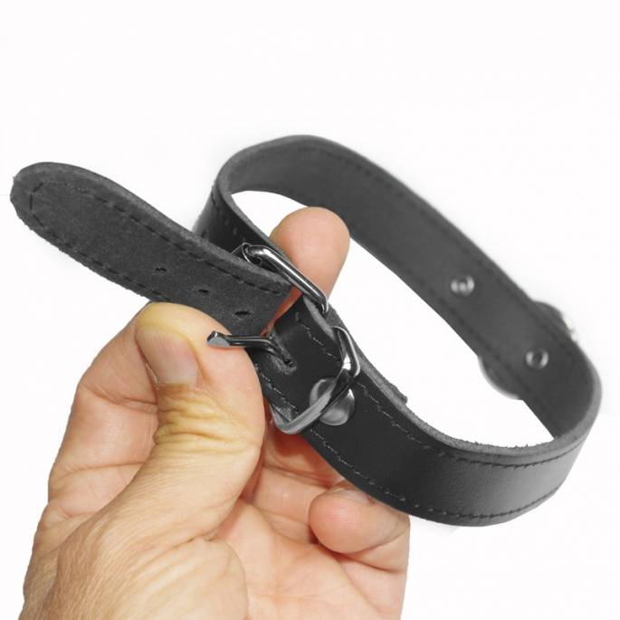 HALSBAND AUS FEINEM LEDER SCHWARZ + RING