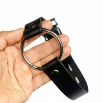 HALSBAND MIT RING AUS SCHWARZEM LEDER MIT VORHÄNGESCHLOSS