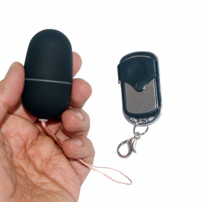 OEUF VIBRANT NOIR SHOTS TOYS