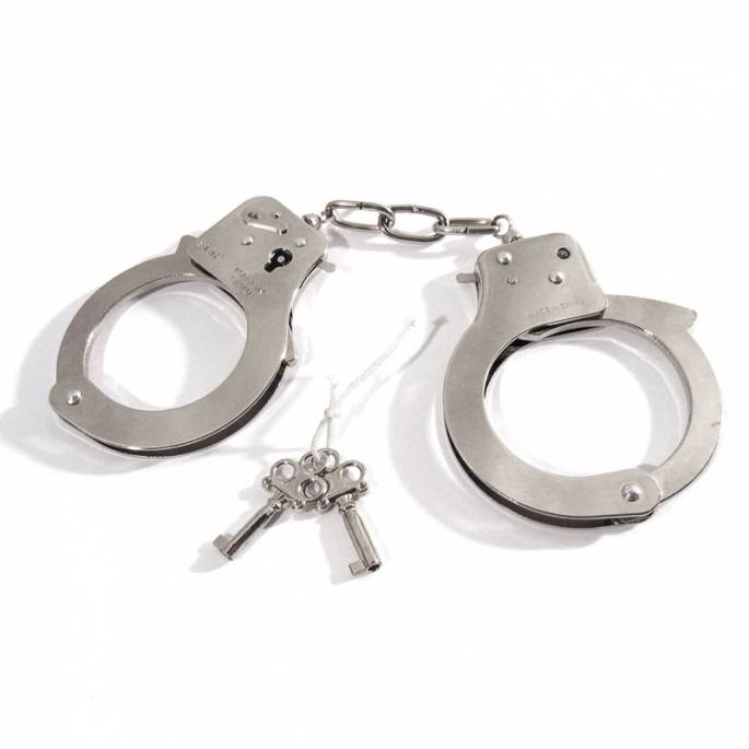 METAL HANDCUFFS FOR BEGINNERS