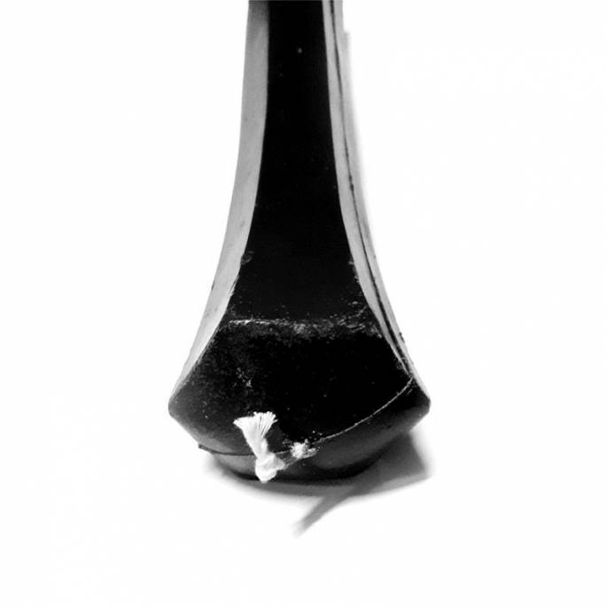 BOUGIE ARTISANALE NOIRE (CHAUDE)