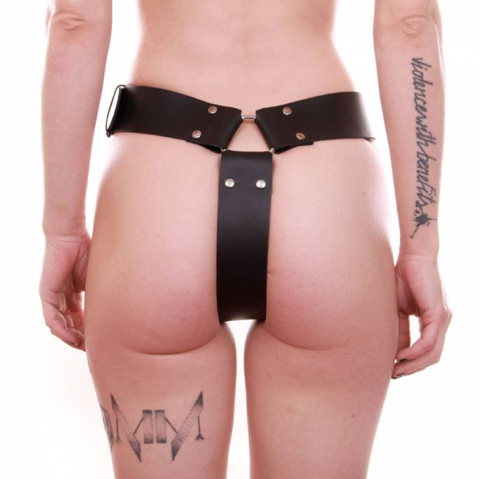 KEUSCHHEITSGÜRTEL FRAU