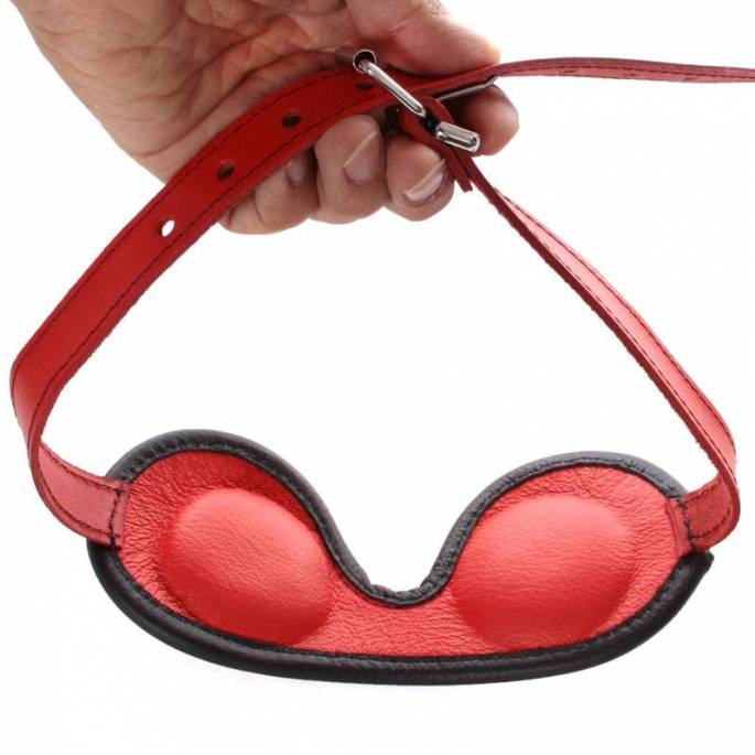 MASQUE OCCULTANT CUIR ROUGE