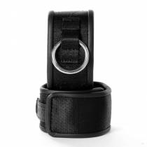 MENOTTES NYLON ET CUIR NOIR