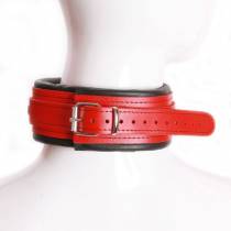 COLLIER CUIR ROUGE /NOIR