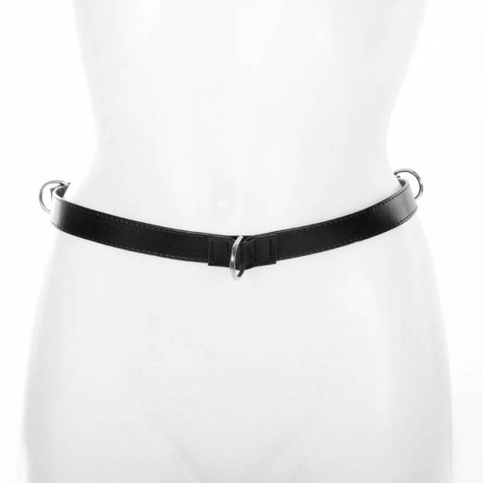 SCHWARZER LEDERGÜRTEL + RINGE