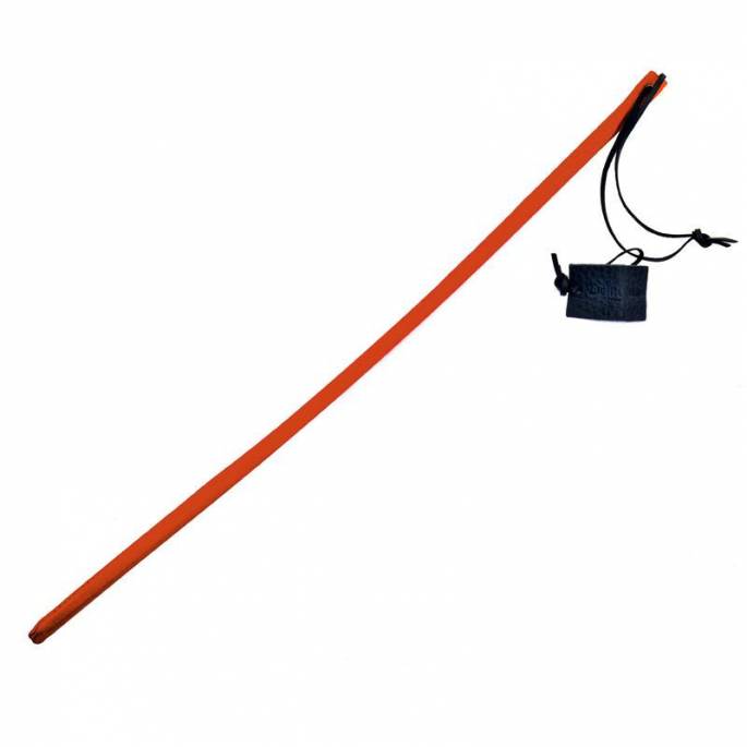 FLEXIBLER BADGE AUS ROTEM LEDER