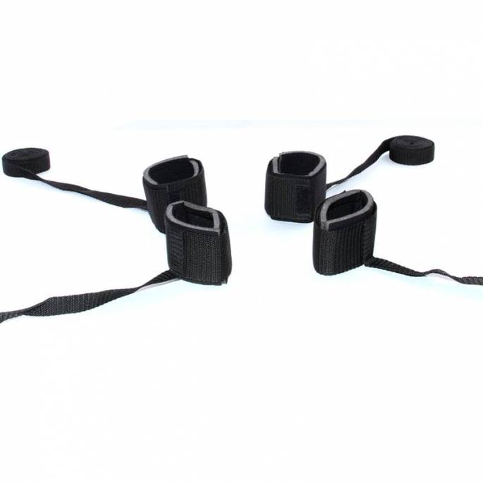 SET MIT 4 GURTEN + HANDSCHELLEN + NYLONDÜBEL