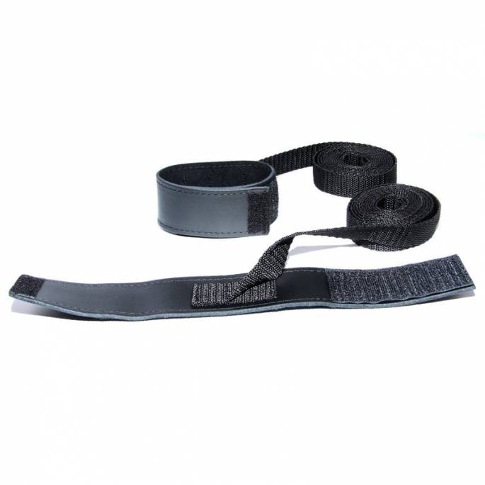 SET MIT 4 GURTEN + HANDSCHELLEN + FUSSFESSELN AUS LEDER