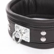 HALSBAND AUS SCHWARZEM LEDER + 360°-RING