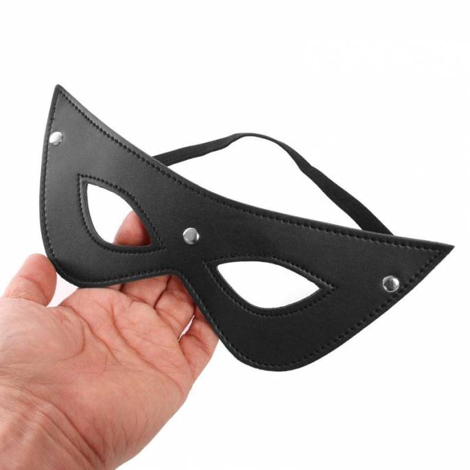 MASKE AUS KUNSTLEDER 3 NÄGEL