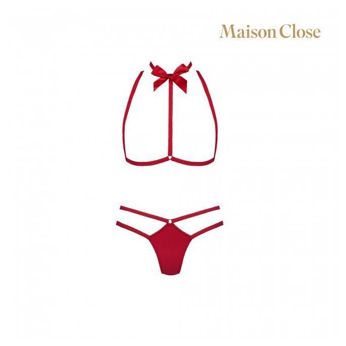 DAS KLEINE GEHEIMNIS - ROTES GESCHIRR UND STRING