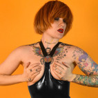 ROBE LATEX NOIRE SPANKING