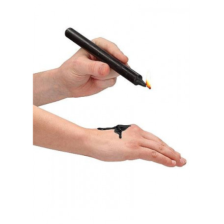 SET MIT 4 LANGEN PARAFFINKERZEN SCHWARZ