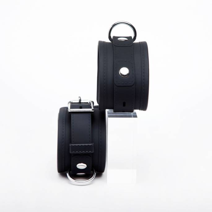 PADLOCKABLE SILICONE HANDCUFFS