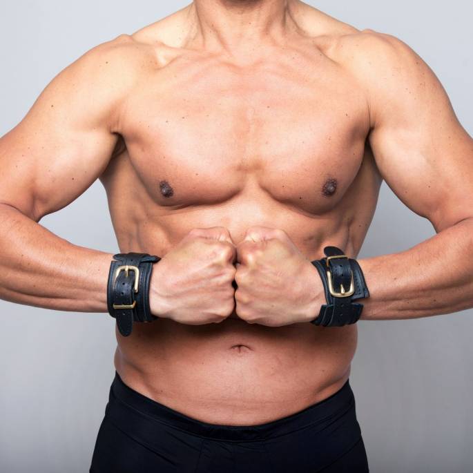 MENOTTES CUIR ANNEAU DORE