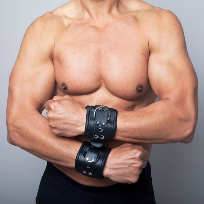 BLACK LEATHER HANDCUFFS