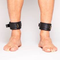 CHEVILLERES CUIR NOIR ANNEAU DORE