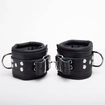 TOBILLERAS DE CUERO NEGRO 8 CM