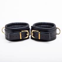 CHEVILLERES CUIR NOIR ANNEAU DORE