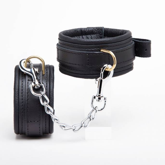 CHEVILLERES CUIR NOIR ANNEAU DORE