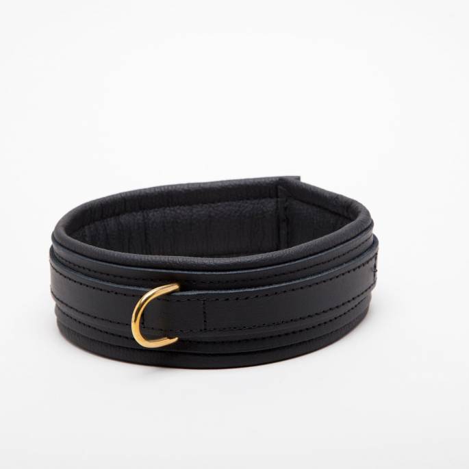 COLLIER CUIR NOIR ANNEAU DORE