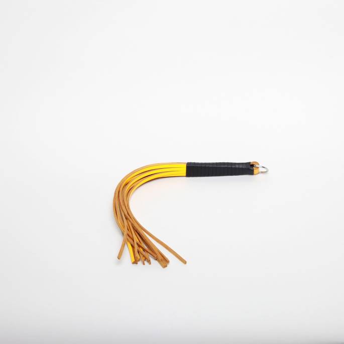 MARTINET 16 LANIERES CUIR JAUNE 45CM