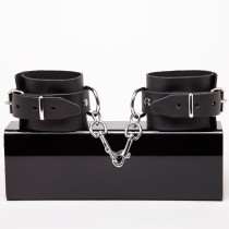 CHEVILLERES CUIR NOIR FIN BASIC