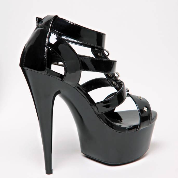 SCHWARZE VINYLSCHUHE RIEMCHEN + RINGE