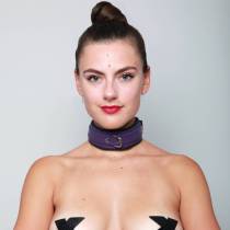 COLLIER CUIR NOIR + LILAS 5CM