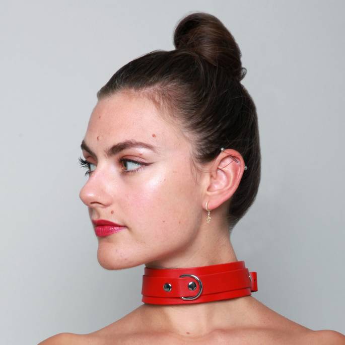 HALSBAND AUS FEINEM ROTEM LEDER BASIC