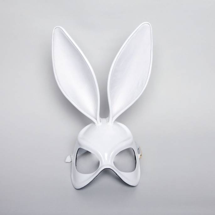 MASKE KANINCHEN LEDER SCHWARZ ODER WEISS GEFORMT