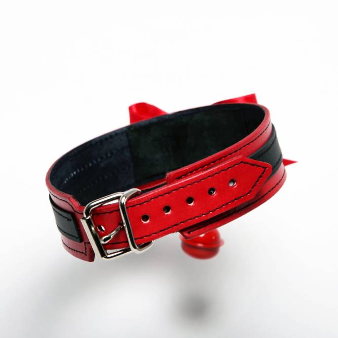 ROTE GLÖCKCHENKETTE