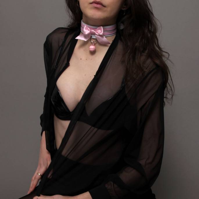 ROSA GLÖCKCHENHALSBAND