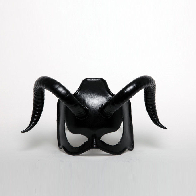 MASKE KLEINE SCHWARZE HÖRNER