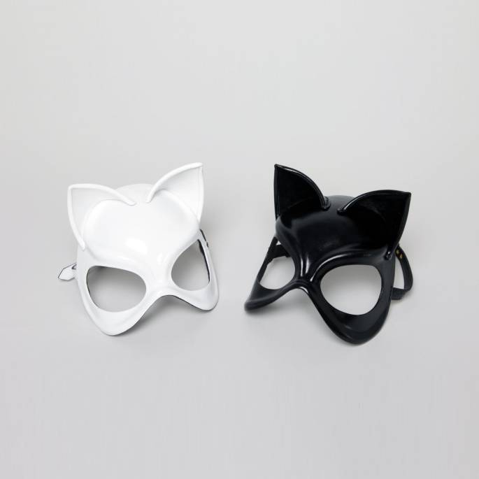 MASQUE CATWOMAN CUIR BLANC MOULÉ