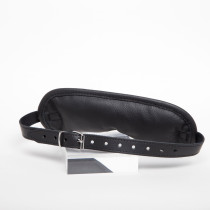 GEPOLSTERTE LEDERMASKE