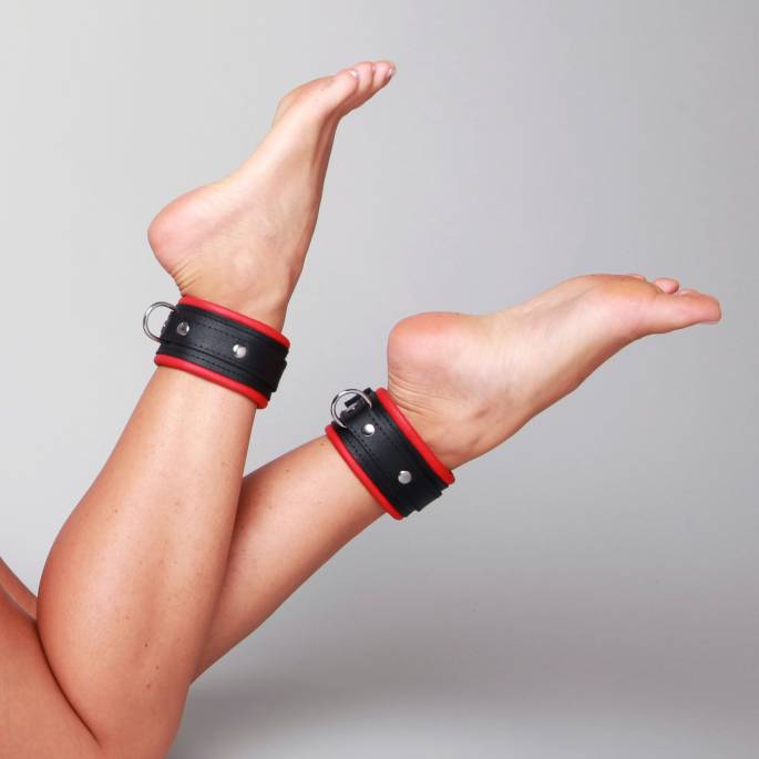 chevillières cuir noir + rouge 5cm
